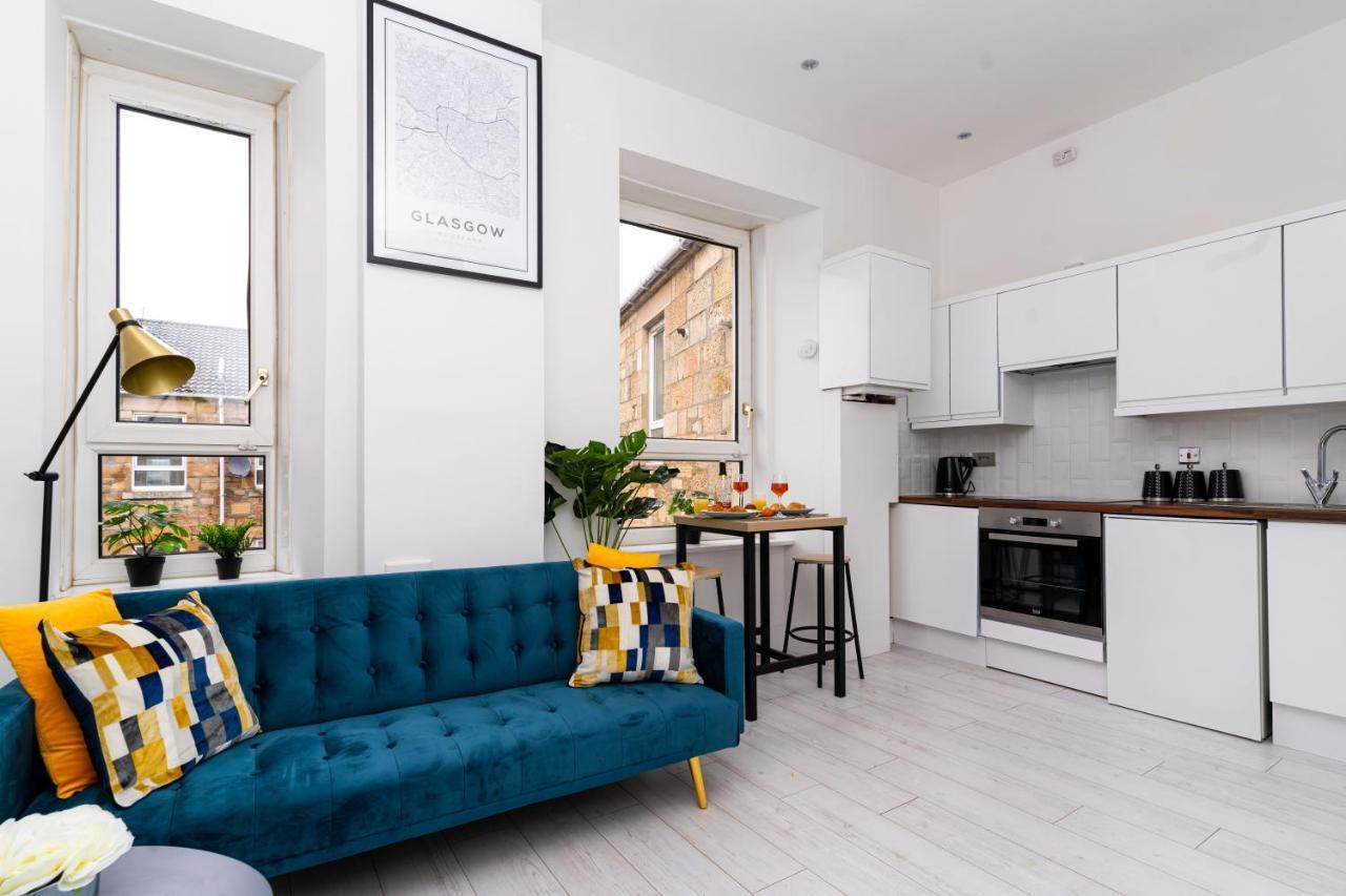 Cheerful 2 Bedroom Homely Apartment, Sleeps 6 Guest Comfy, 3X Double Bed, Parking, Free Wifi, Suitable For Business, Leisure Guest,Glasgow, Glasgow West End, Near City Centre Exterior photo